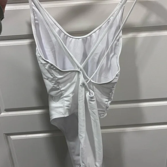 White Bride One piece - Picture 4 of 4